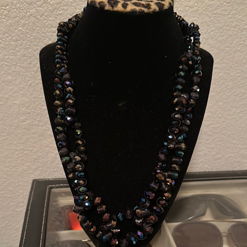 Elegant Multicolor Beaded Necklace